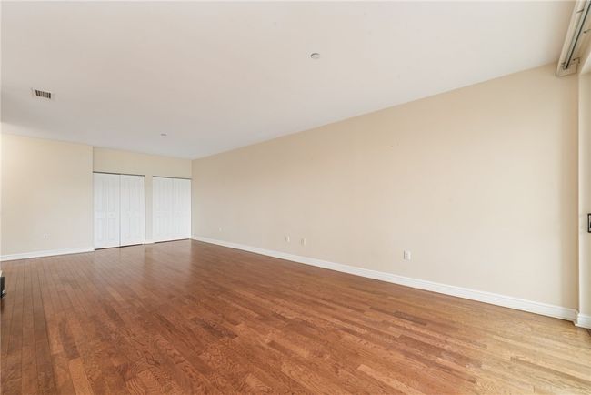 APT-306 - 5570 Centre Ave, Condo with 2 bedrooms, 2 bathrooms and 2 parking in Shadyside PA | Image 11