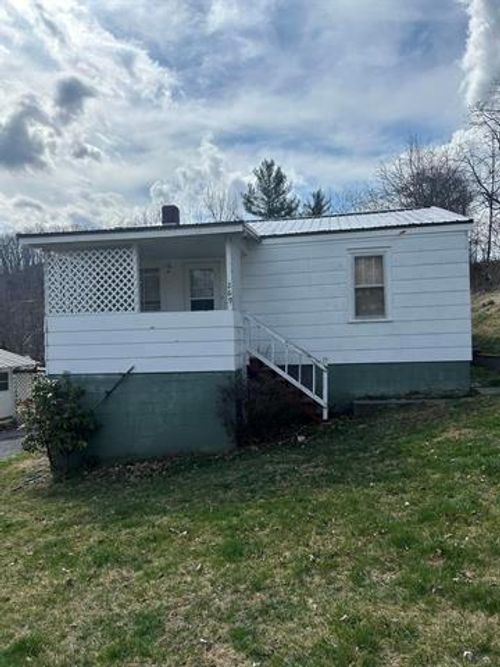 269 Vickey Dr, Richlands, VA, 24641-2874 | Card Image