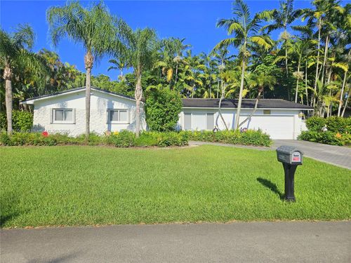 12101 Sw 110th Ave, Miami, FL, 33176-4562 | Card Image