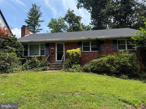 1917 Great Falls St, MCLEAN, VA, 22101-5418 | Card Image