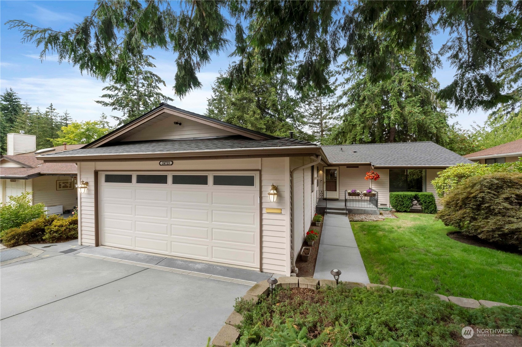 12th Ave, Des Moines, WA 98198