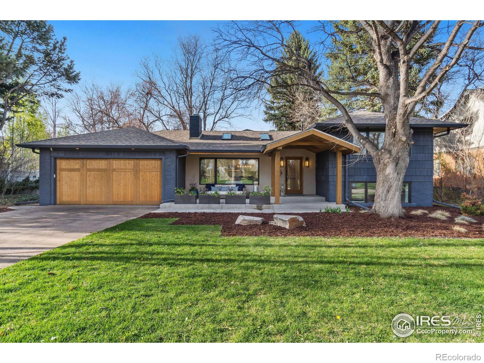 Oak St, Fort Collins, CO 80521