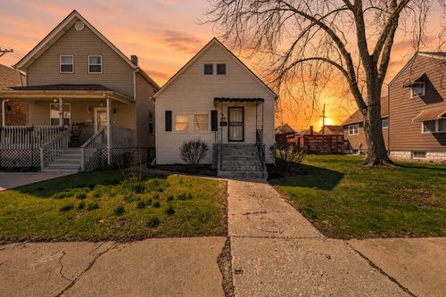 82 Isa Ave, Chicago Heights, IL, 60411-2730 | Card Image
