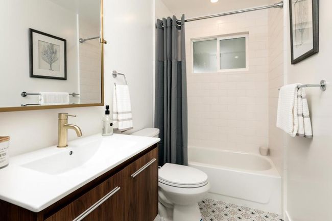 300 Encina Cmns, House other with 7 bedrooms, 5 bathrooms and 2 parking in Stanford CA | Image 15