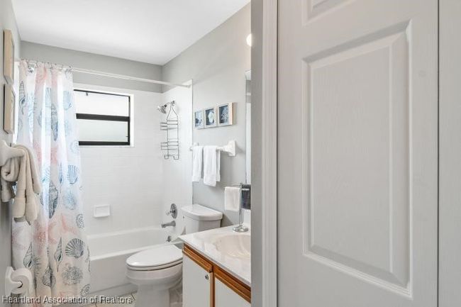 bathroom | Image 17