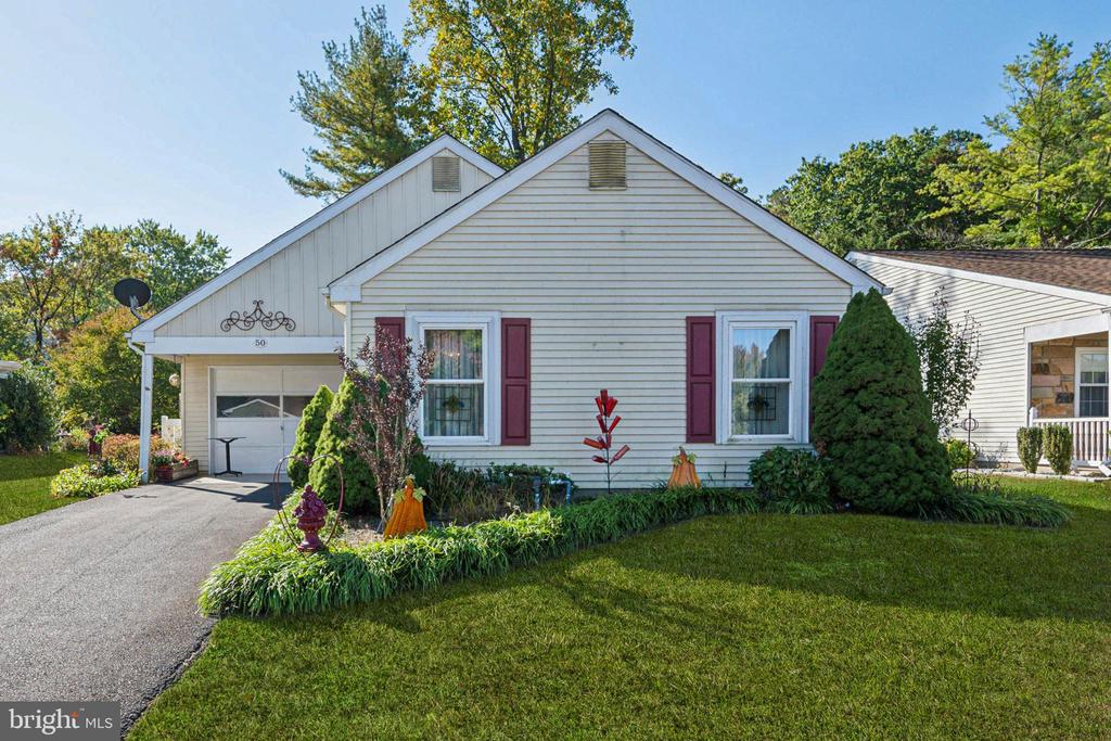 Buckingham Dr, Southampton, NJ 08088