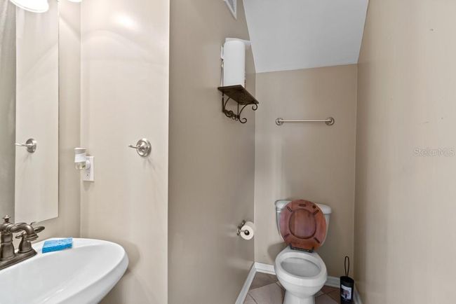 1110 Ne 21 St Ct, House other with 3 bedrooms, 3 bathrooms and null parking in GAINESVILLE FL | Image 11