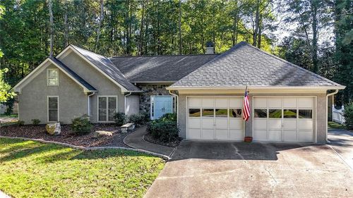 767 Edgewater Ln Nw, Kennesaw, GA, 30144-5119 | Card Image