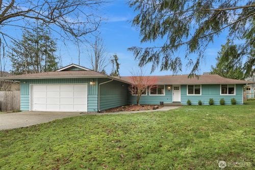 2105 100th St Se, Everett, WA, 98208-3836 | Card Image