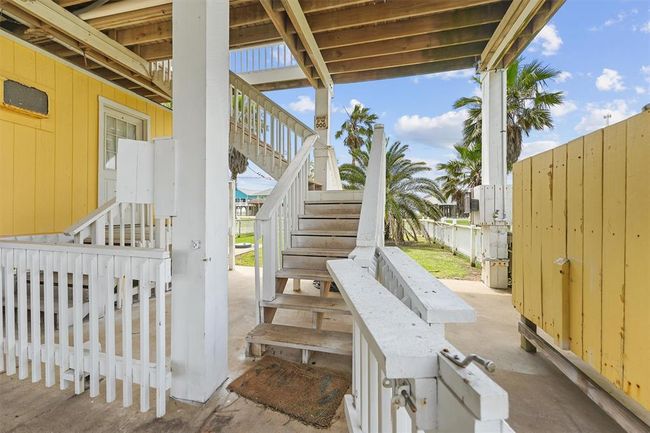 13027 Buccaneer Pkwy, House other with 3 bedrooms, 3 bathrooms and null parking in Freeport TX | Image 4