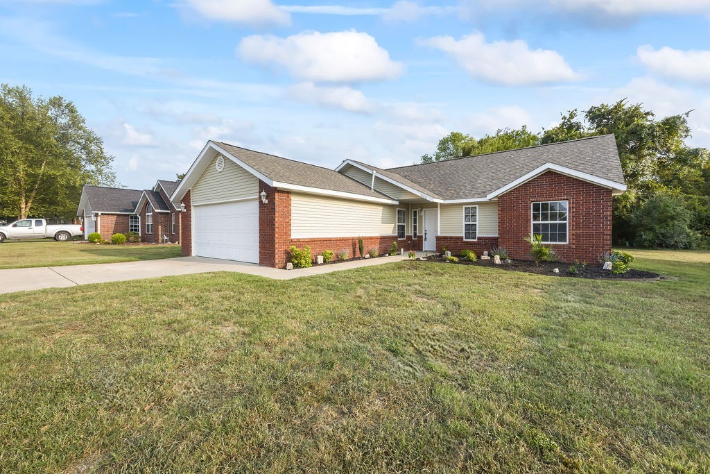 Amanda Dr, Siloam Springs, AR 72761
