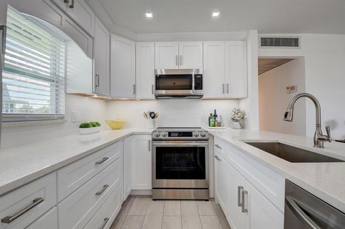 461 Brittany J, Delray Beach, FL, 33446-1141 | Card Image