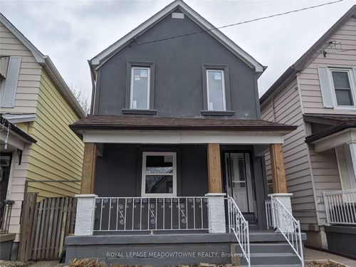 80 Chestnut Ave, Hamilton, ON, L8L6K9 | Card Image