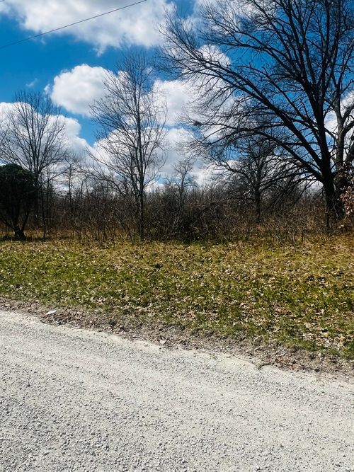 2240 S 15000e Rd, Pembroke Twp, IL, 60958 | Card Image