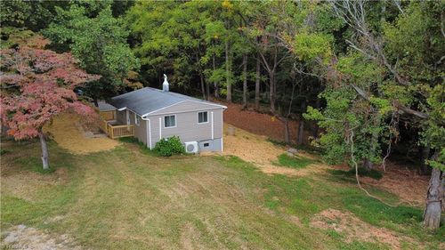 1568 Ahart Ridge Rd, Ararat, VA, 24053-3600 | Card Image