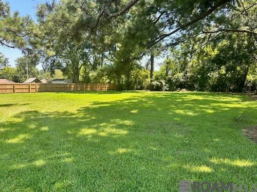 15738 Treasurer Ave, Baton Rouge, LA, 70817-5529 | Card Image