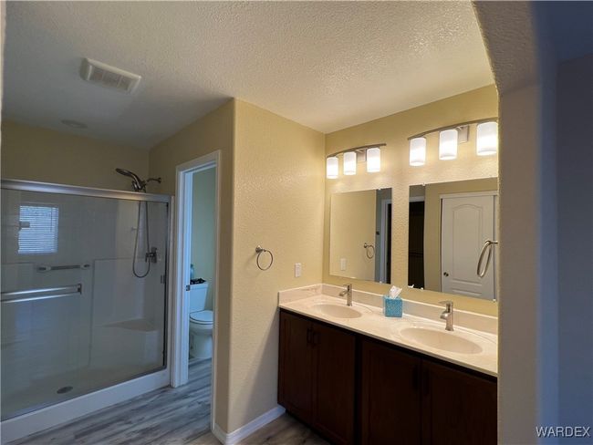 Master Bathroom | Image 13