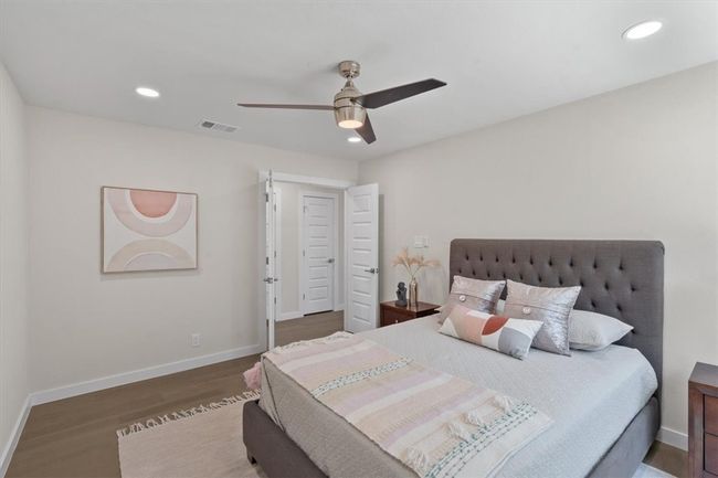 Primary Bedroom | Image 17