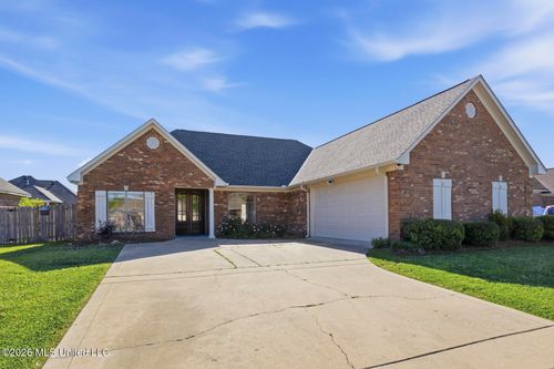 905 Frisky Dr, Brandon, MS, 39047-7069 | Card Image