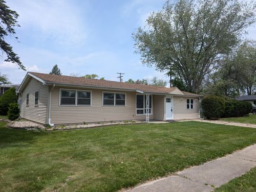 754 W 67th Ave, Merrillville, IN, 46410-3304 | Card Image