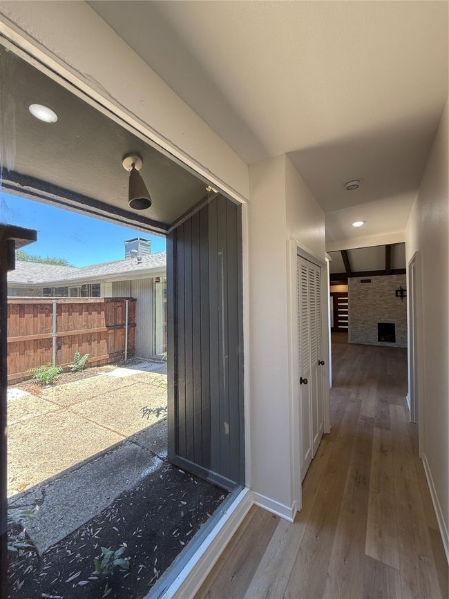 10527 Sandpiper Ln, Home with 3 bedrooms, 2 bathrooms and null parking in Dallas TX | Image 19