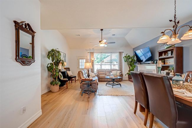 Open dining room/family room. | Image 11