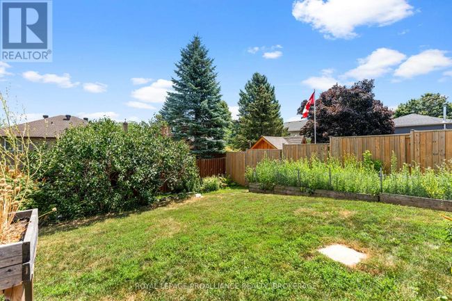 343 Sunrise Cres, House other with 4 bedrooms, 3 bathrooms and 4 parking in Kingston ON | Image 44