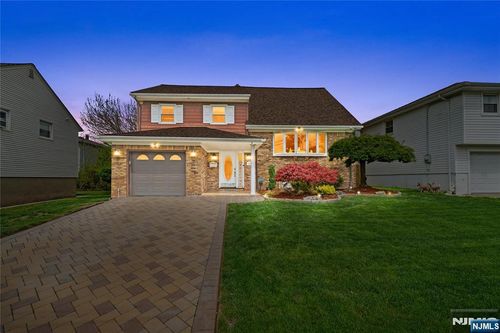 425 Victor St, Saddle Brook, NJ, 07663-6116 | Card Image