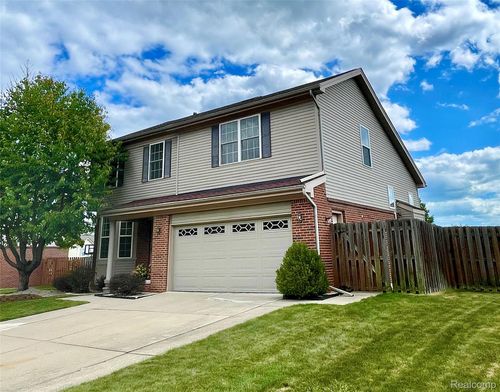 29287 Juniper St, Trenton, MI, 48183-7005 | Card Image