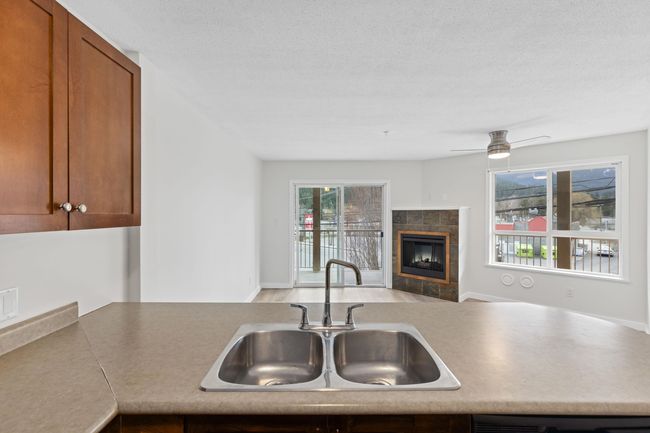 205 - 7331 Arbutus Street, Condo with 1 bedrooms, 1 bathrooms and 1 parking in Pemberton BC | Image 10