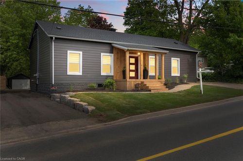 1283 Swan St, Ayr, ON, N0B1E0 | Card Image