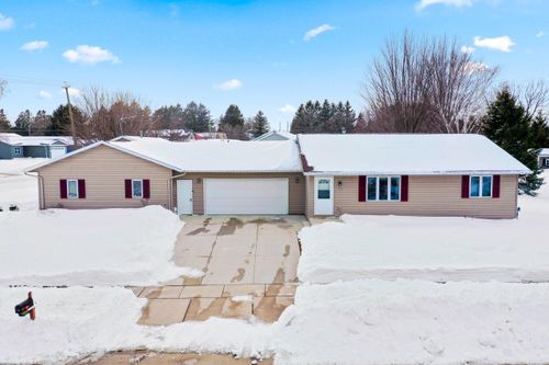 4510 Menasha Ave, Manitowoc, WI, 54220-1154 | Card Image