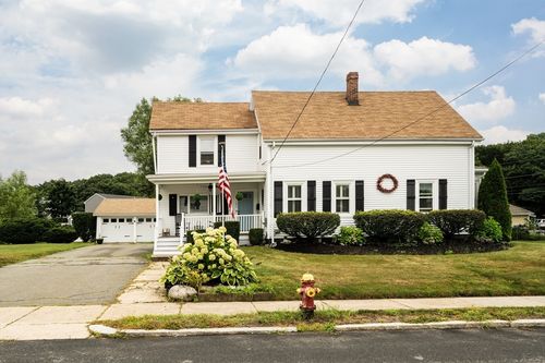 101 Bartholomew St, Peabody, MA, 01960-6226 | Card Image