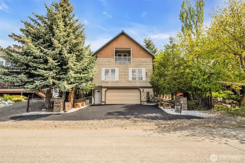 303 N B St, Roslyn, WA, 98941-5845 | Card Image