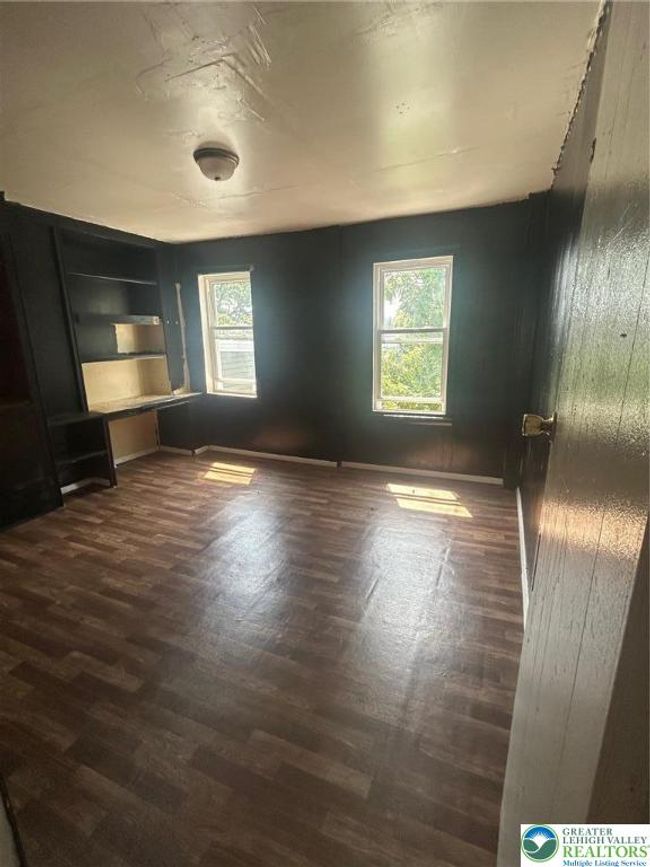 1036 Spring Garden St, Townhouse with 3 bedrooms, 1 bathrooms and null parking in Allentown PA | Image 13