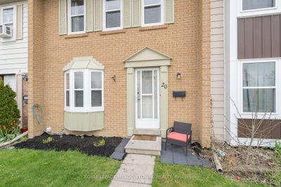 20 - 900 Central Park Dr, Condo with 3 bedrooms, 2 bathrooms and 1 parking in Brampton ON | Image 3