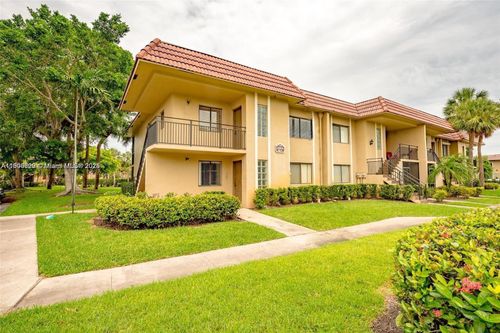 apt-201-350 Lakeview Dr, Weston, FL, 33326-1327 | Card Image