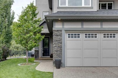 61 Rockford Rd Nw, House detached with 4 bedrooms, 3 bathrooms and 4 parking in Calgary AB | Image 3