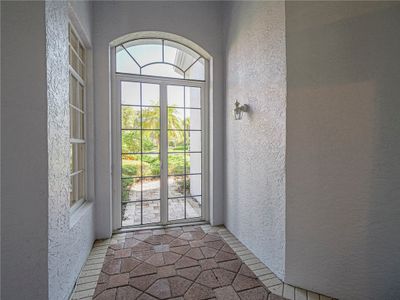 869 Island Club Square, House other with 3 bedrooms, 2 bathrooms and null parking in Vero Beach FL | Image 2