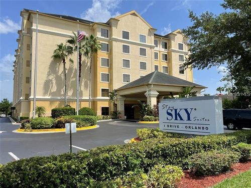 100-8303 Palm Pkwy, ORLANDO, FL, 32836-6438 | Card Image
