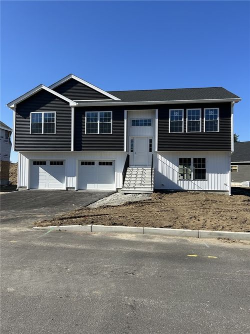 51 Red Maple Ln, Warwick, RI, 02886-3433 | Card Image