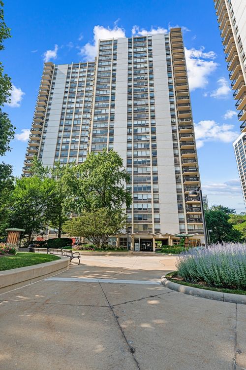 apt-2301-1360 N Sandburg Ter, Chicago, IL, 60610-7908 | Card Image