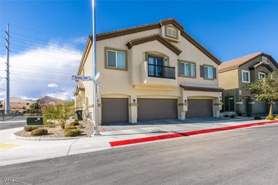 7405 Snowy Owl Street, Townhouse with 3 bedrooms, 2 bathrooms and null parking in North Las Vegas NV | Image 2