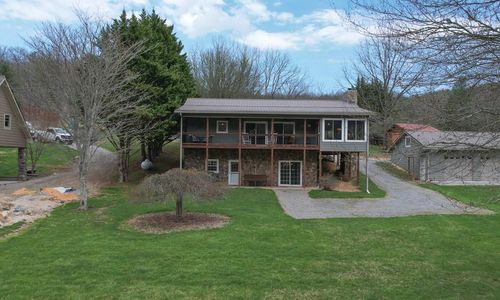 1044 Jackson Dr, Piney Creek, NC, 28663-9233 | Card Image