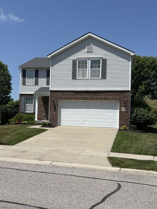 8213 Bayberry Ct, Dexter, MI, 48130-8439 | Card Image