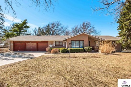 221 S 162nd Street, Lincoln, NE, 68520-9416 | Card Image