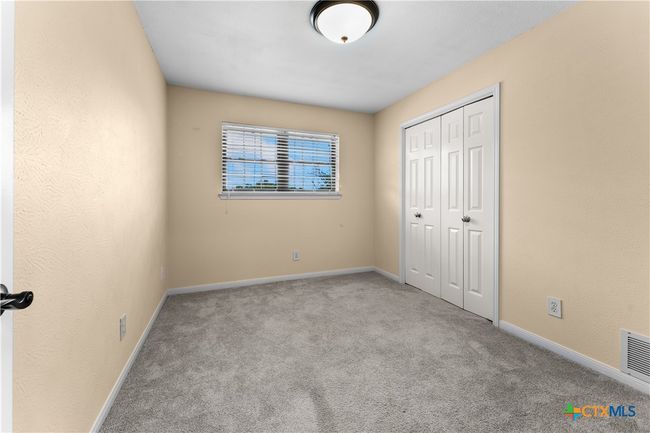 Bedroom1 upstairs | Image 25