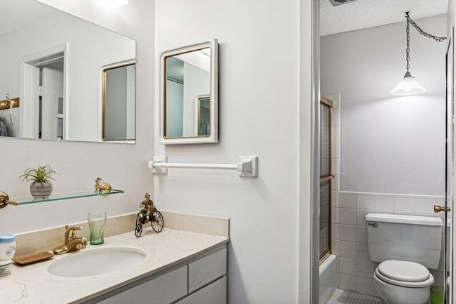 13_Interior.jpg | Image 13
