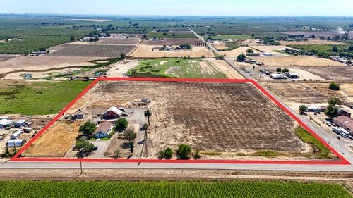 10595 Childs Ave, Le Grand, CA, 95333-9757 | Card Image