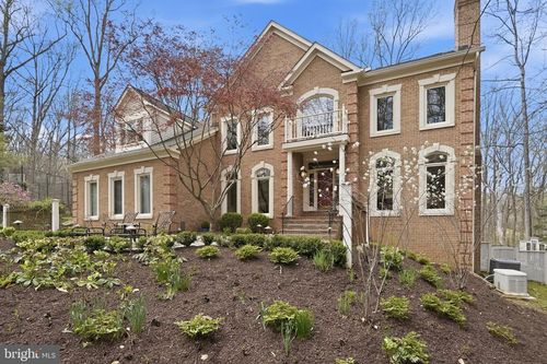 182 River Park Dr, GREAT FALLS, VA, 22066-3546 | Card Image